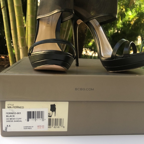 BCBG MaxAzria  Black Platform Sandals - Picture 6 of 10